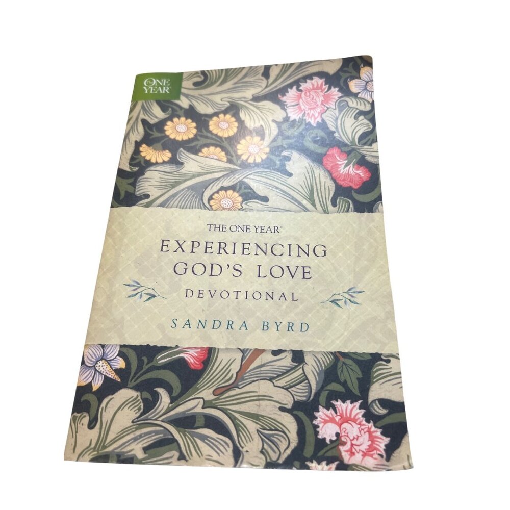 The One Year Experiencing Gods Love Devotional Paperback Book Daily Readings